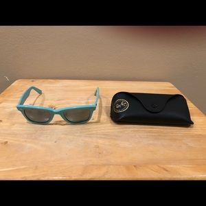 Ray Ban Wayfarers Style#2140 size 50/22.